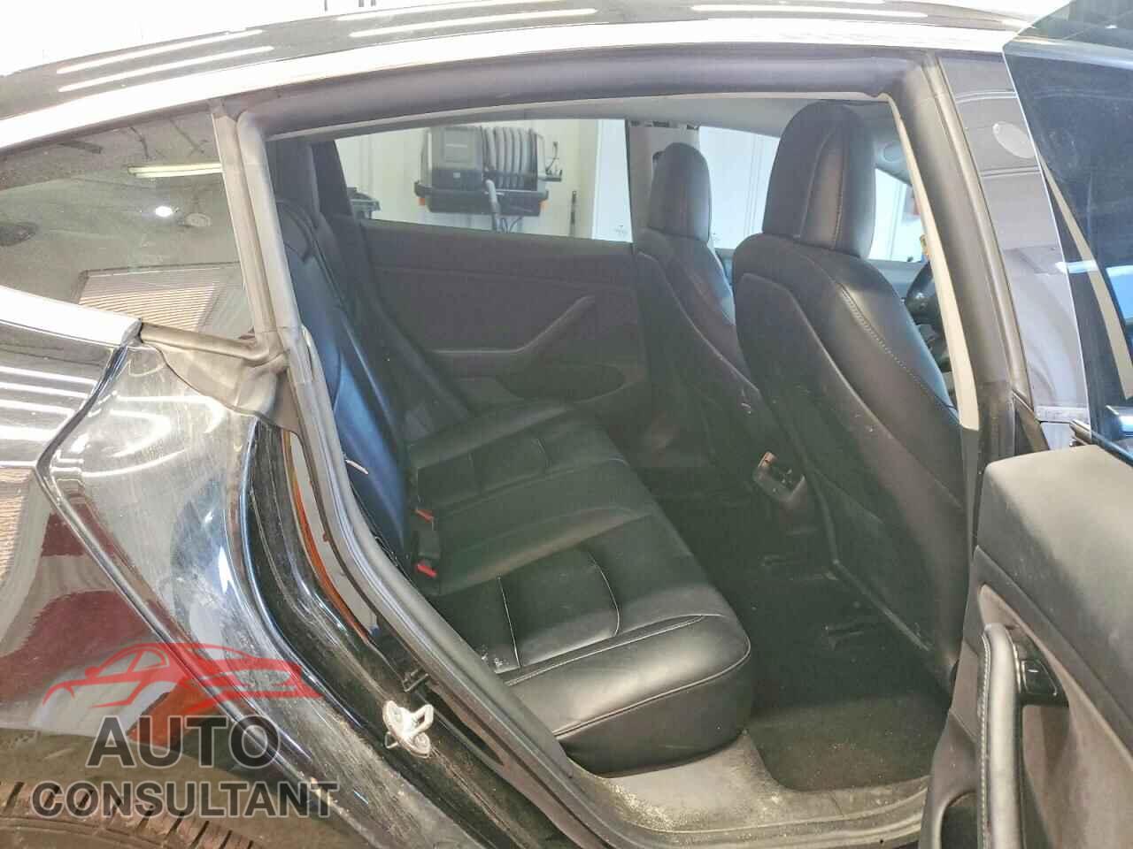 TESLA MODEL 3 2019 - 5YJ3E1EA5KF397781