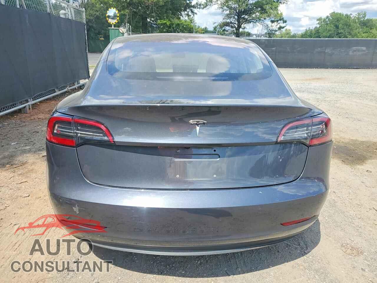 TESLA MODEL 3 2018 - 5YJ3E1EA3JF019067