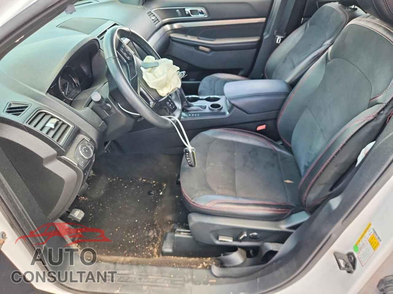 FORD EXPLORER 2018 - 1FM5K7D8XJGB78172