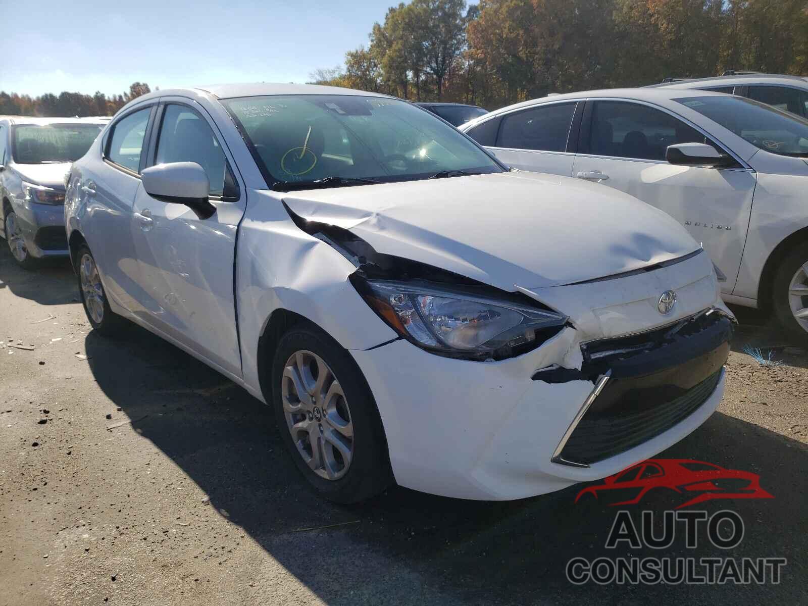 TOYOTA YARIS 2018 - 3MYDLBYV0JY328810