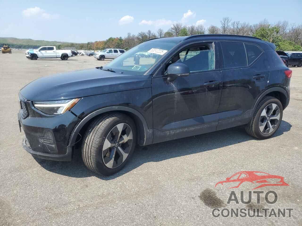VOLVO XC40 CORE 2024 - YV4L12UK9R2373098