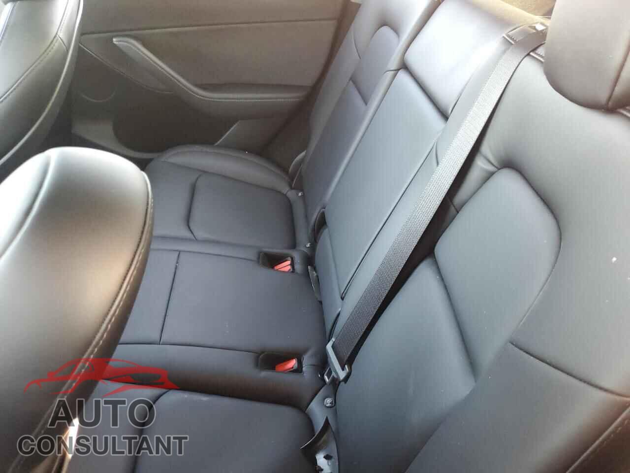 TESLA MODEL Y 2023 - 7SAYGDEF2PF853260