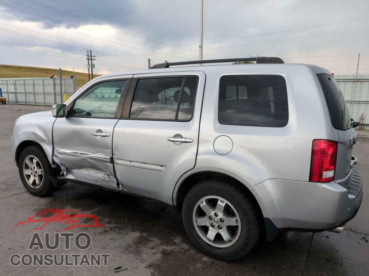 HONDA PILOT 2011 - 5FNYF4H90BB058755
