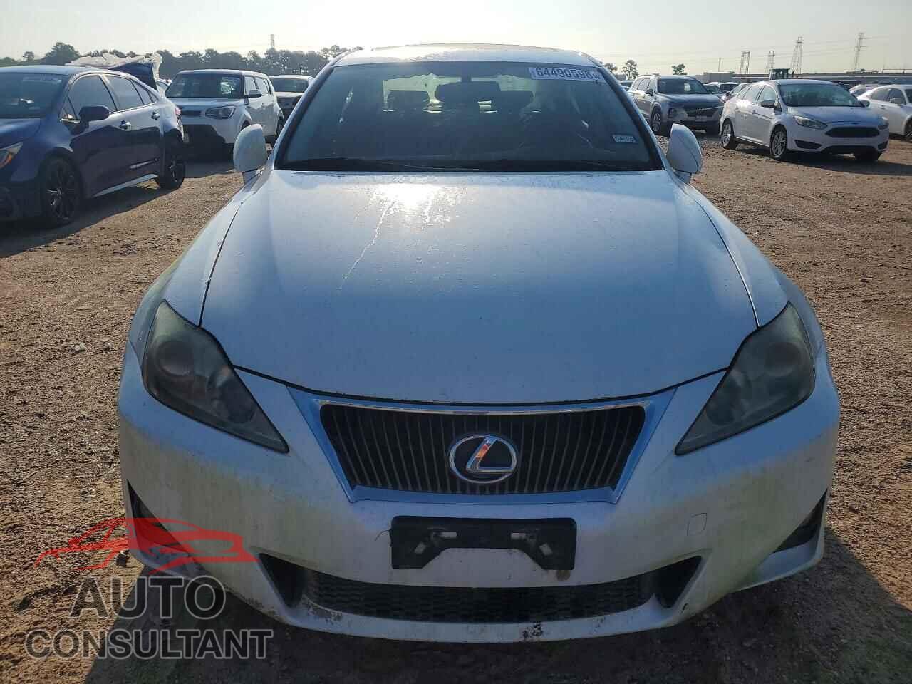 LEXUS IS 2011 - JTHCF5C21B5048990