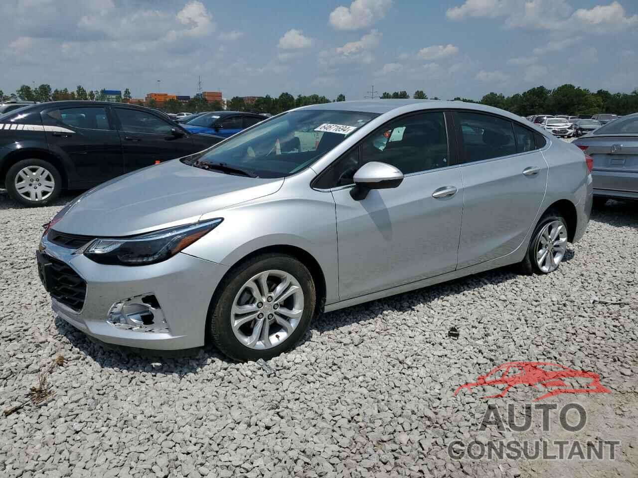 CHEVROLET CRUZE 2019 - 1G1BE5SMXK7117269