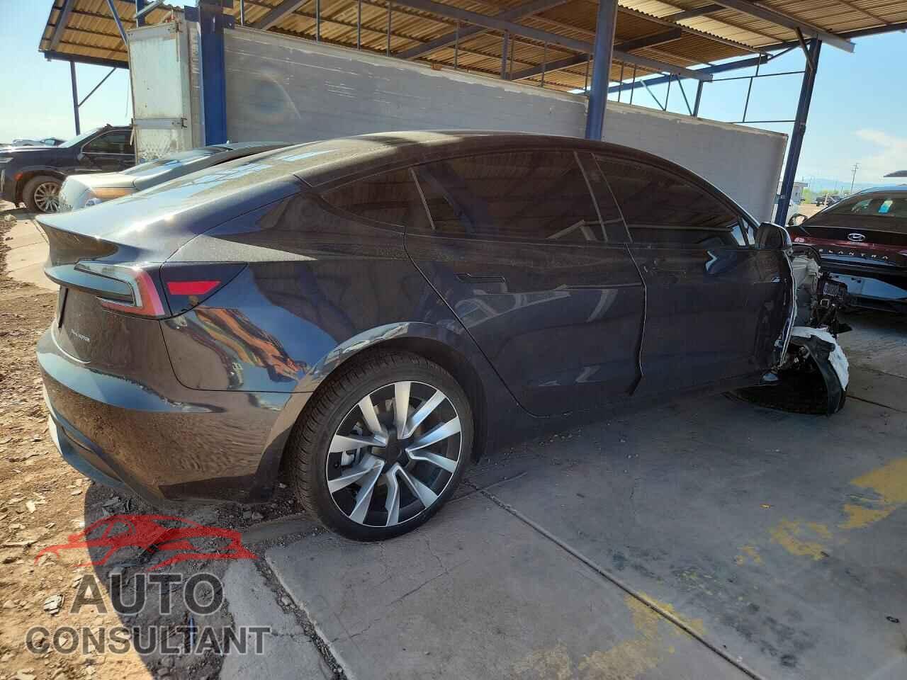 TESLA MODEL 3 2025 - 5YJ3E1EB2SF068769