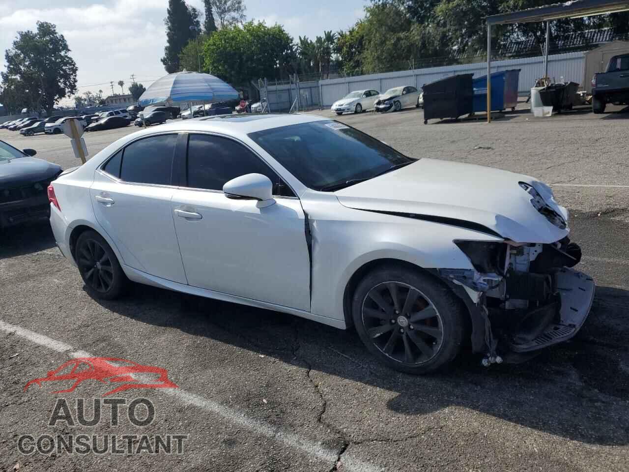 LEXUS IS 2015 - JTHBF1D20F5080046