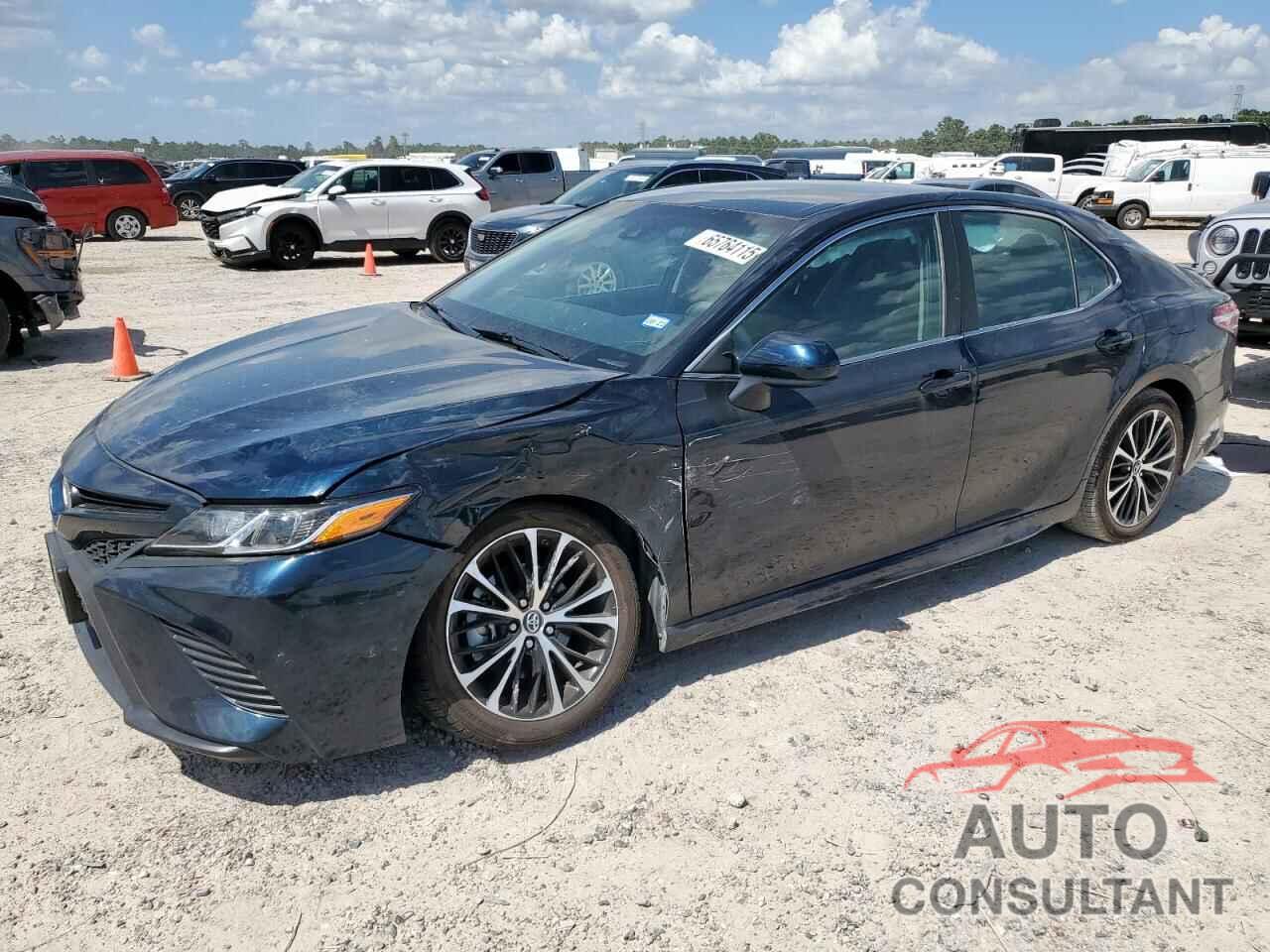 TOYOTA CAMRY 2018 - 4T1B11HK1JU645053