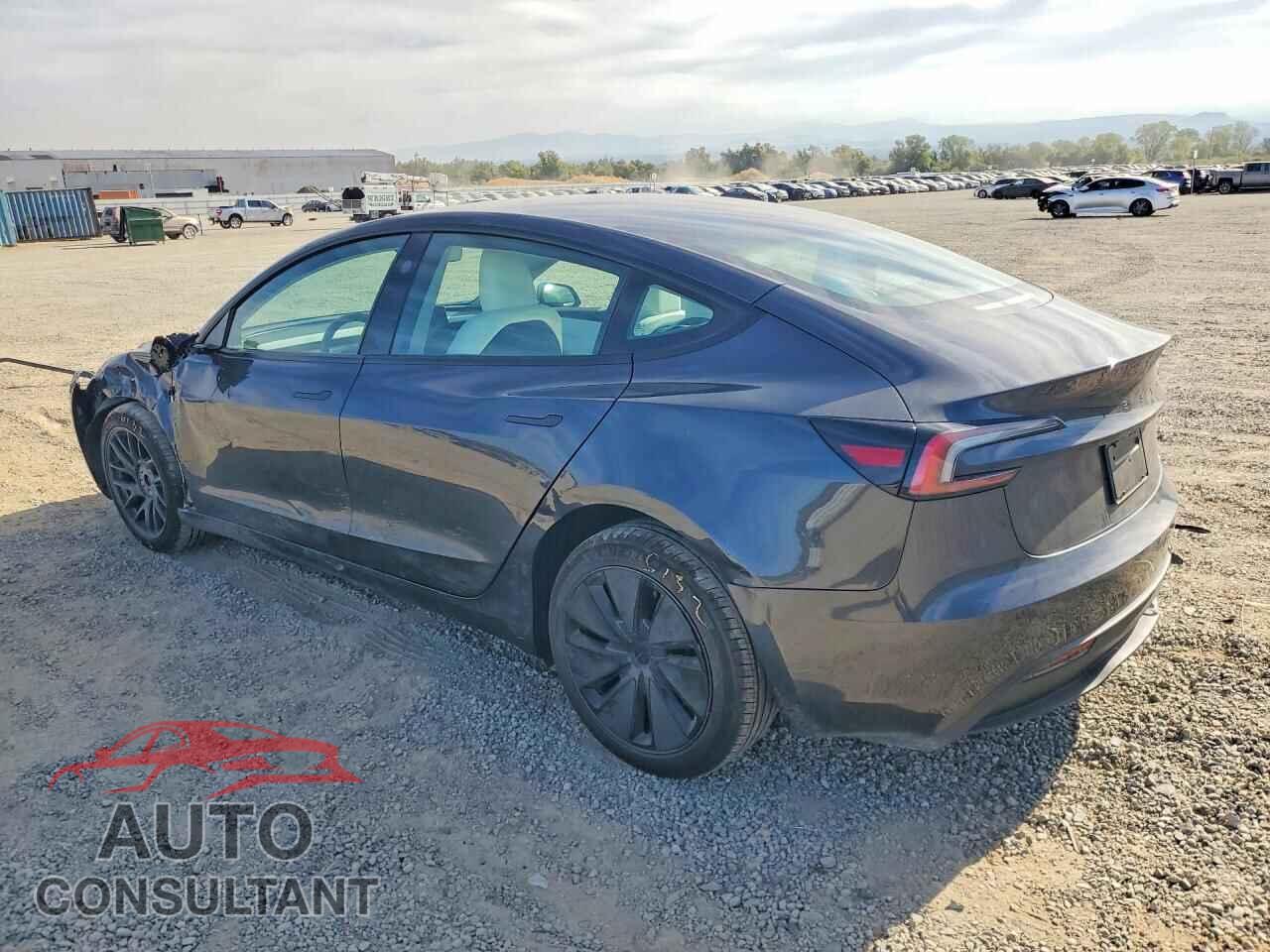 TESLA MODEL 3 2026 - 5YJ3E1EA2TF165818