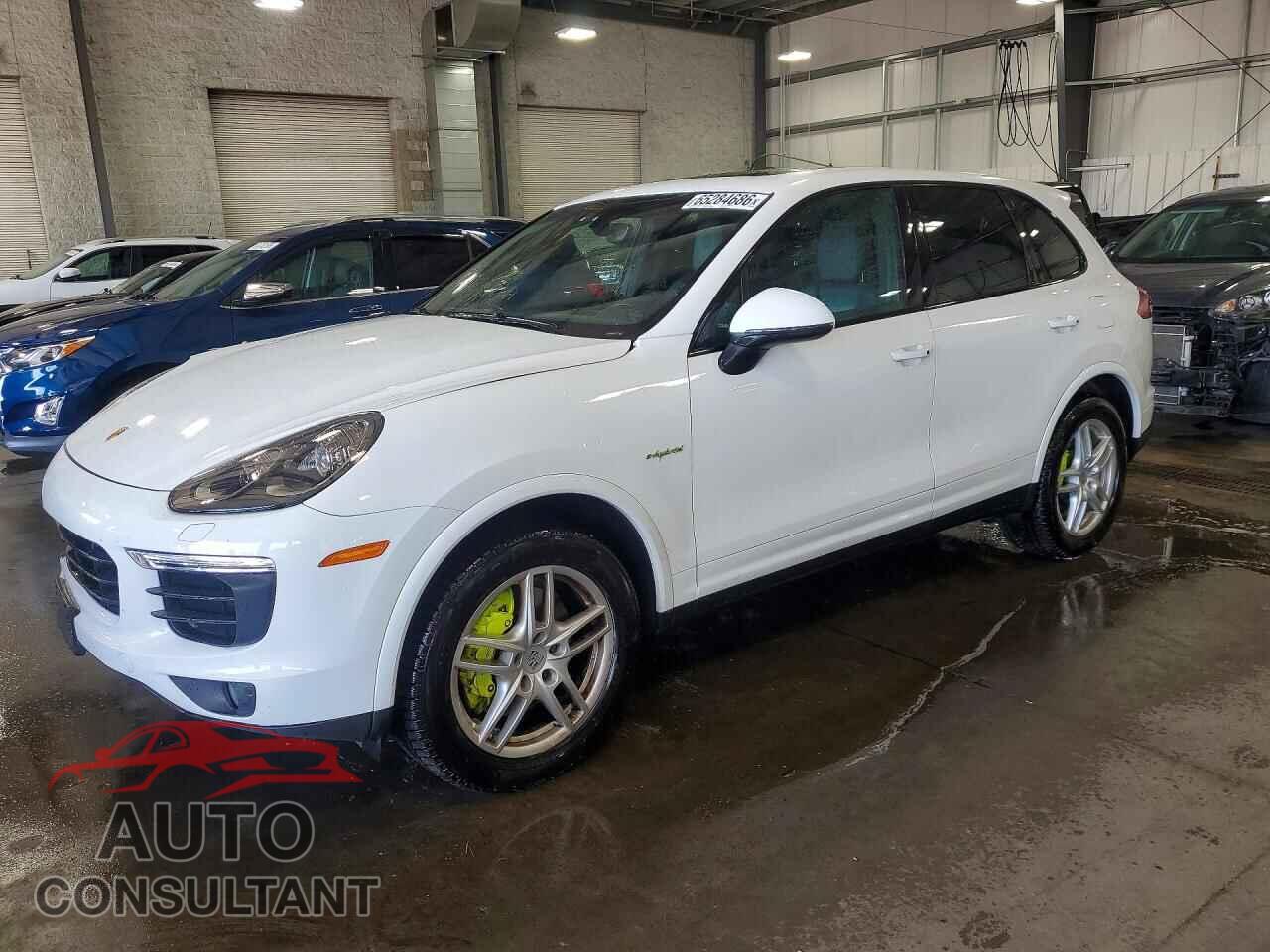 PORSCHE CAYENNE 2017 - WP1AE2A29HLA70641