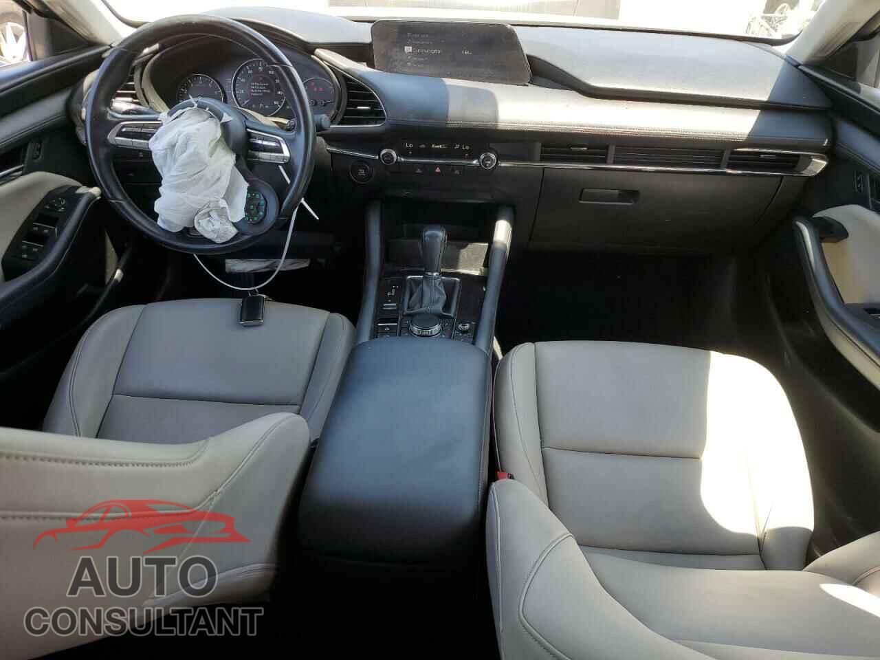 MAZDA 3 2019 - JM1BPACL4K1114063