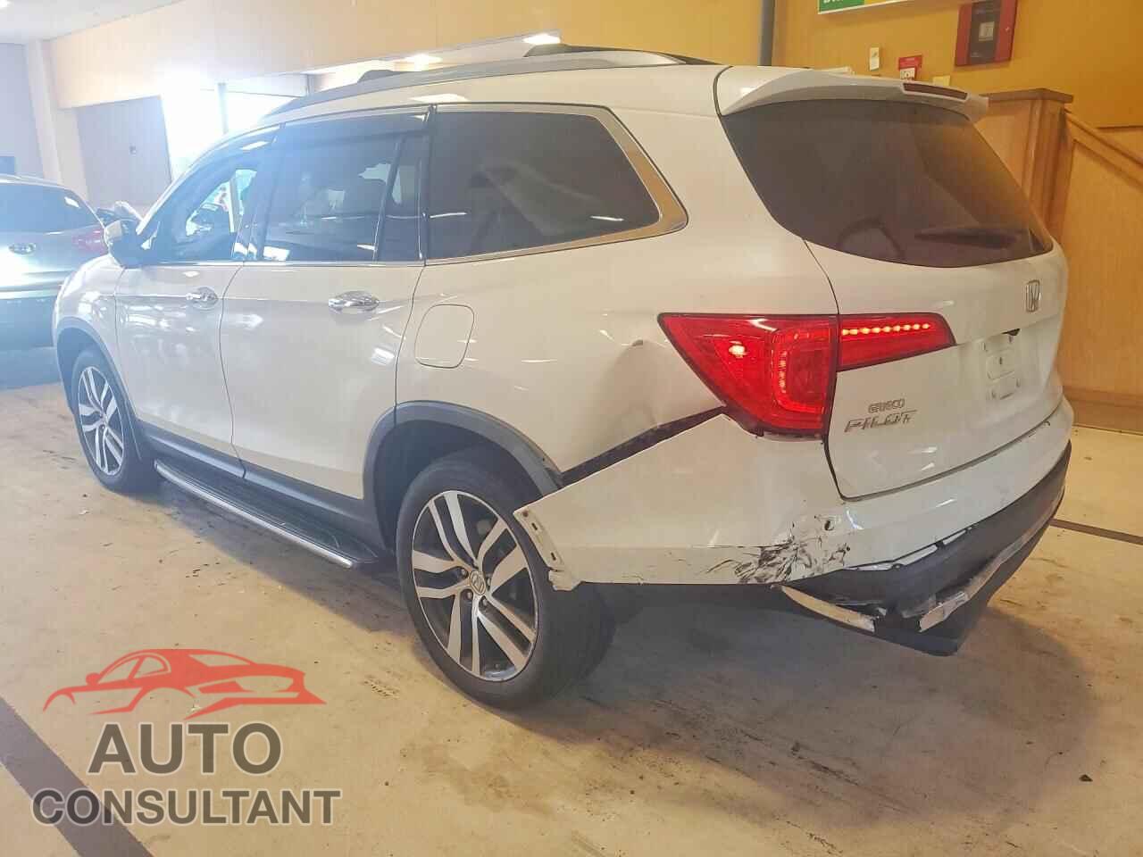 HONDA PILOT 2017 - 5FNYF6H05HB098030