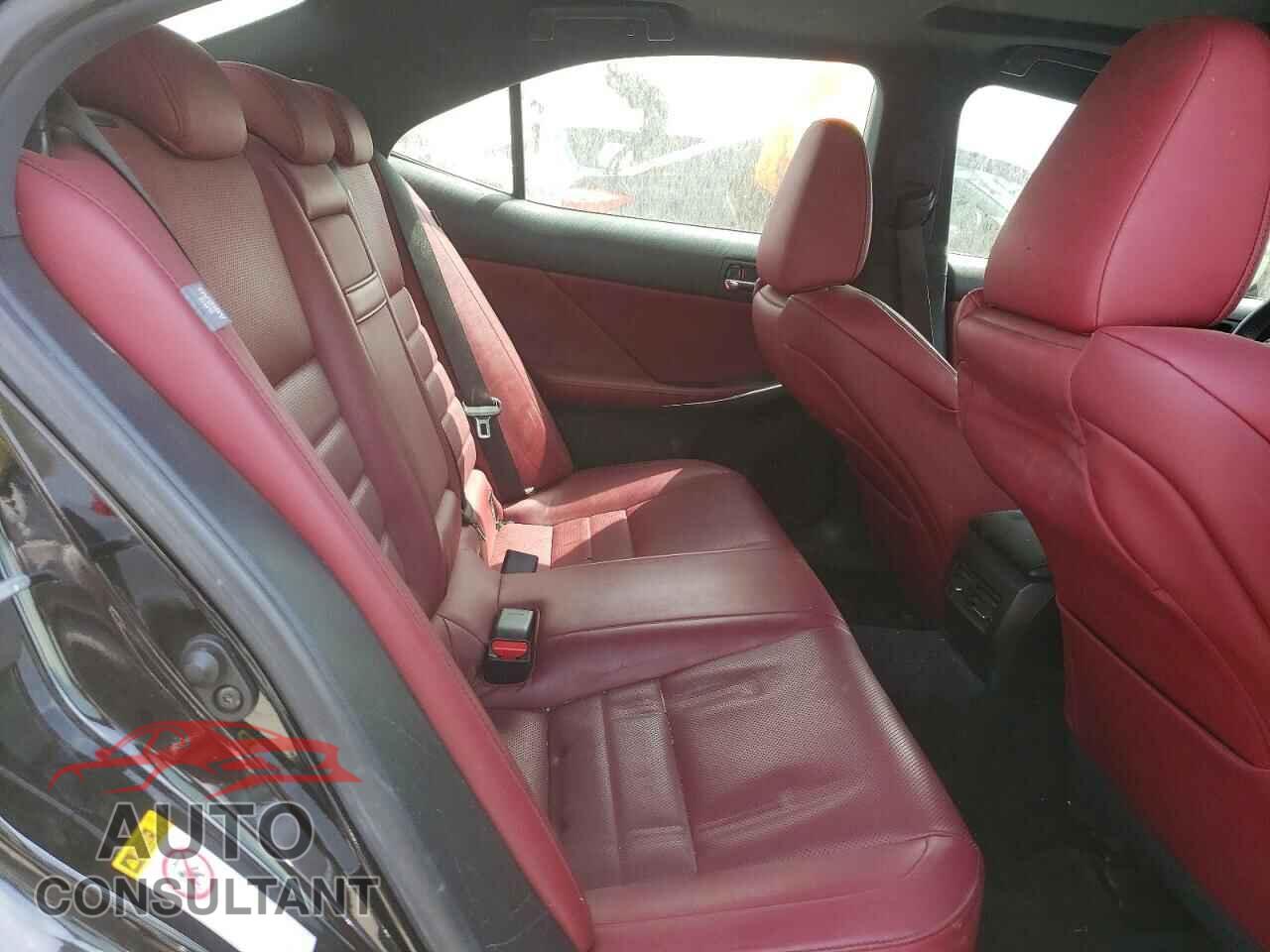 LEXUS IS 2014 - JTHBE1D2XE5011740