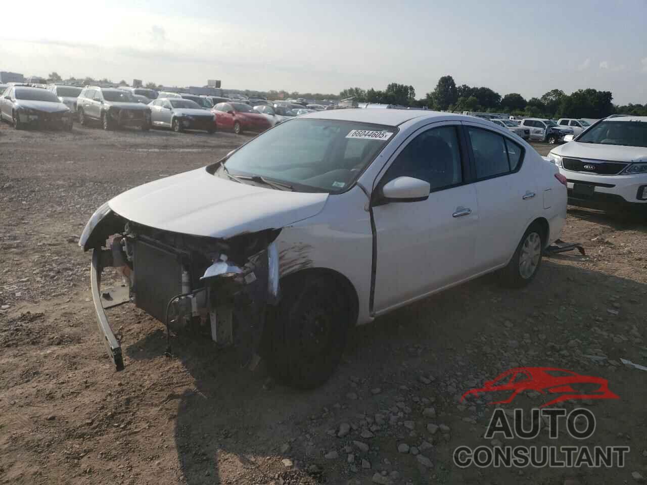 NISSAN VERSA 2018 - 3N1CN7APXJL822802