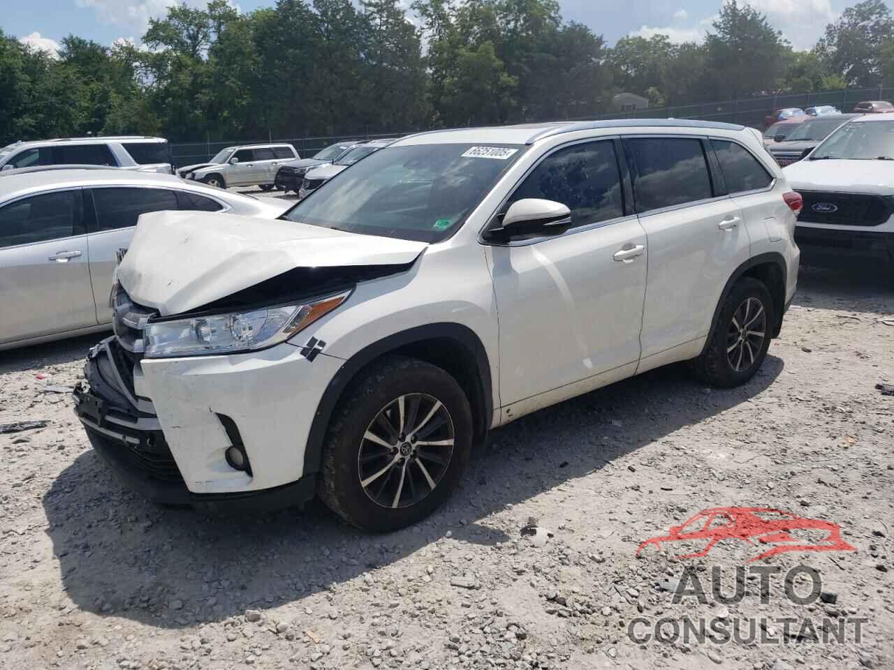 TOYOTA HIGHLANDER 2018 - 5TDJZRFH3JS526780