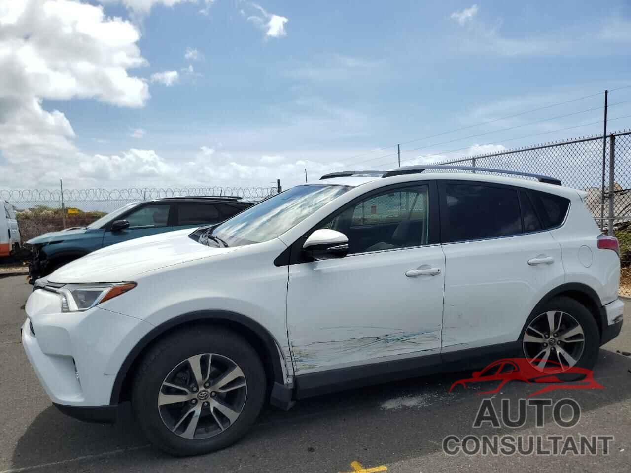 TOYOTA RAV4 2018 - JTMWFREV9JJ741826