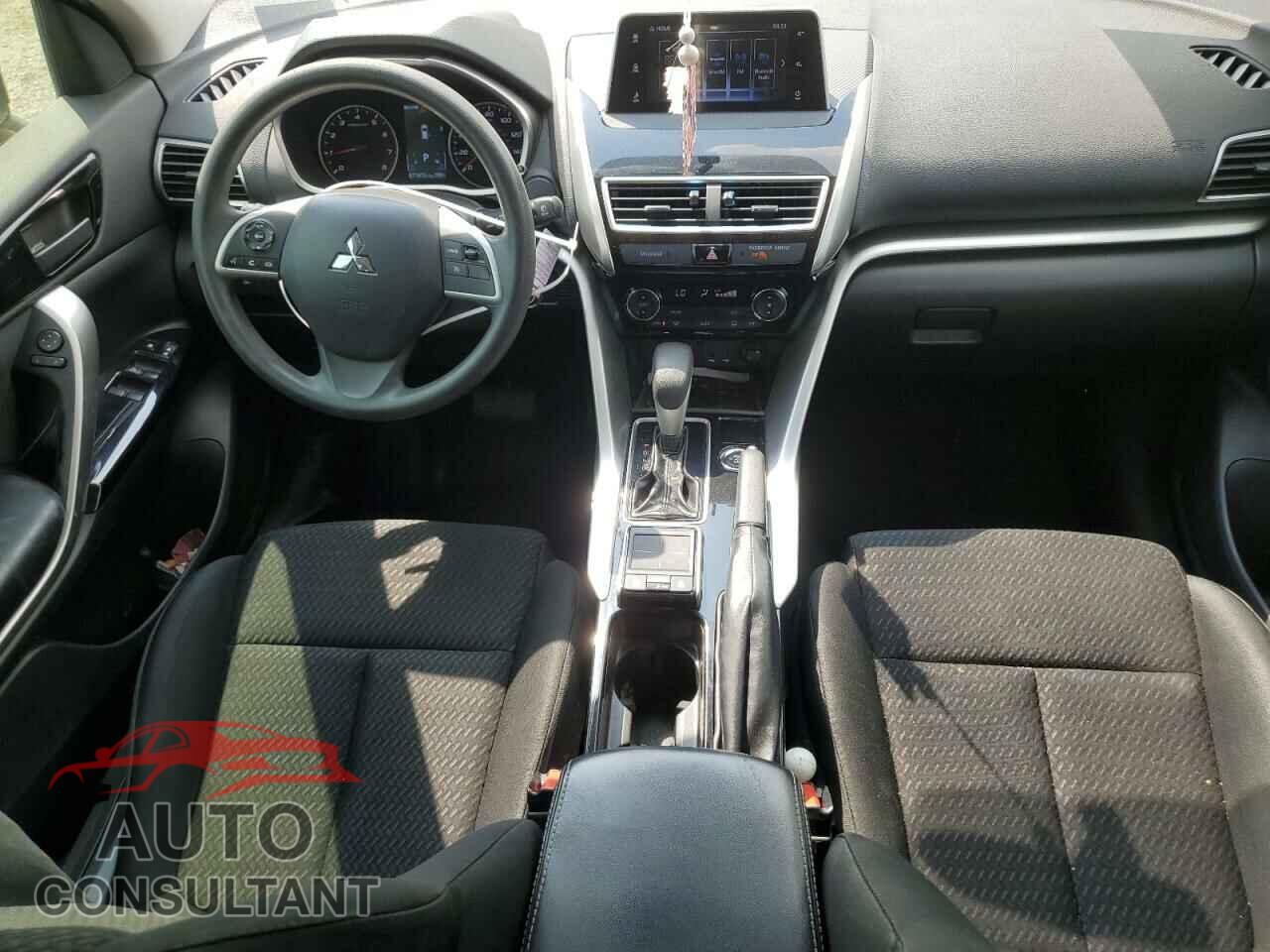 MITSUBISHI ECLIPSE 2018 - JA4AT4AA3JZ046620