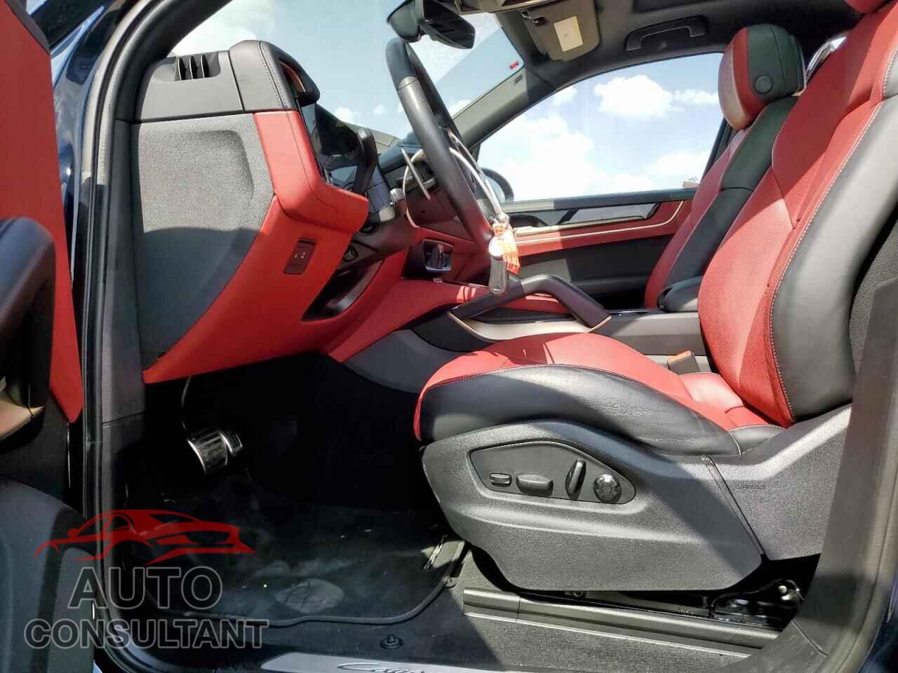 PORSCHE CAYENNE 2024 - WP1AL2AY4RDA34166