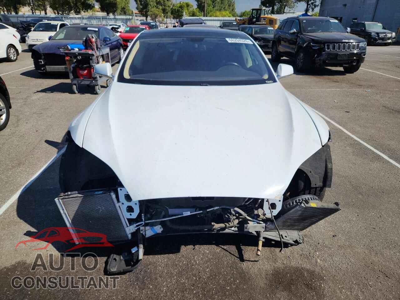 TESLA MODEL S 2013 - 5YJSA1CN2DFP25769