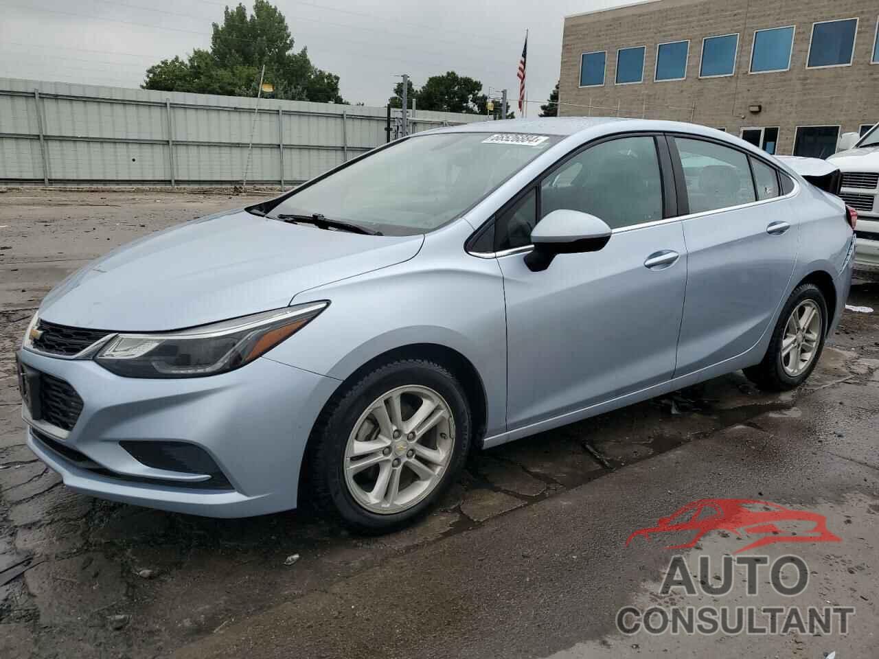 CHEVROLET CRUZE 2018 - 1G1BE5SM4J7118433