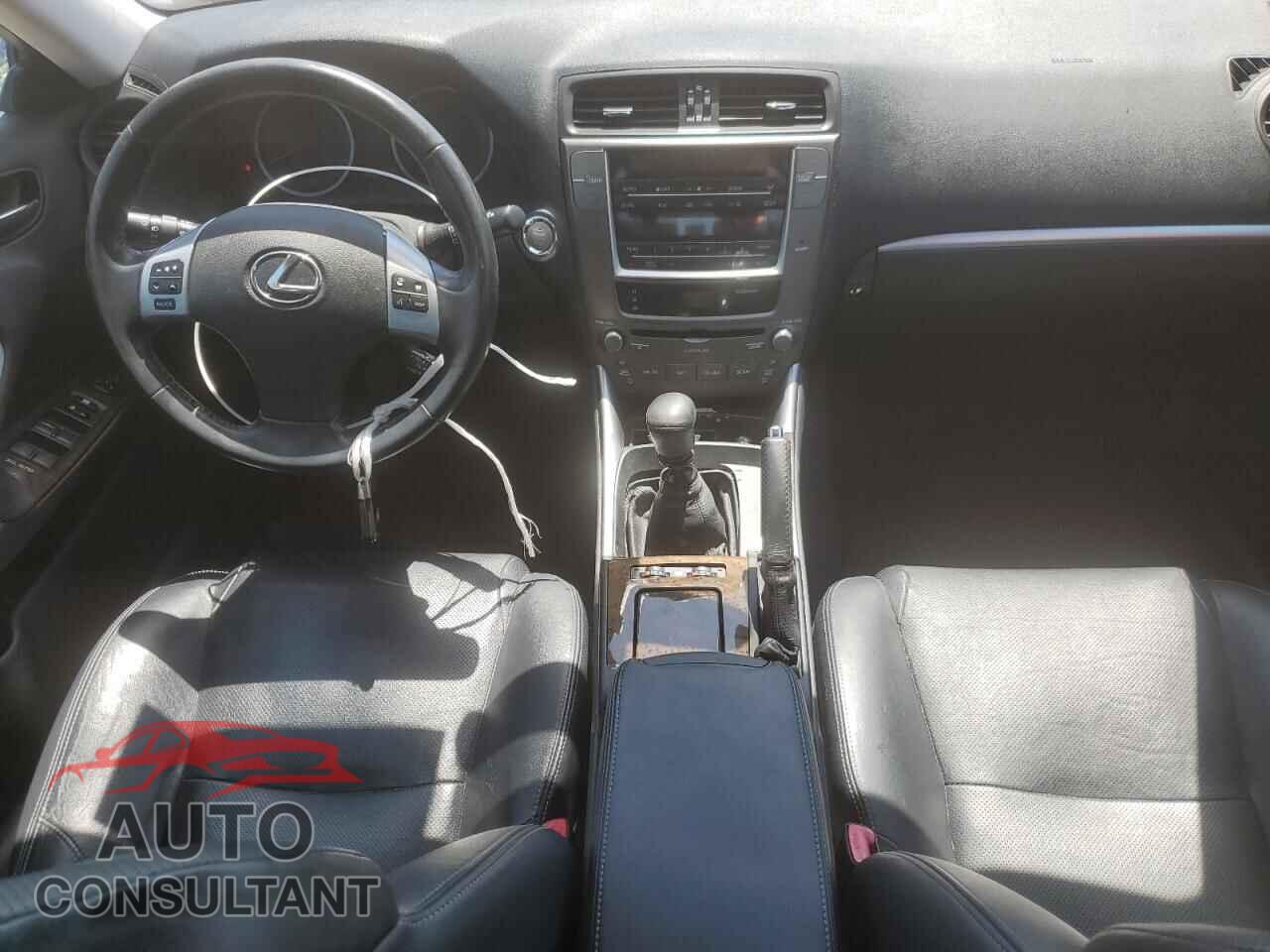 LEXUS IS 2012 - JTHBF5C2XC2103046