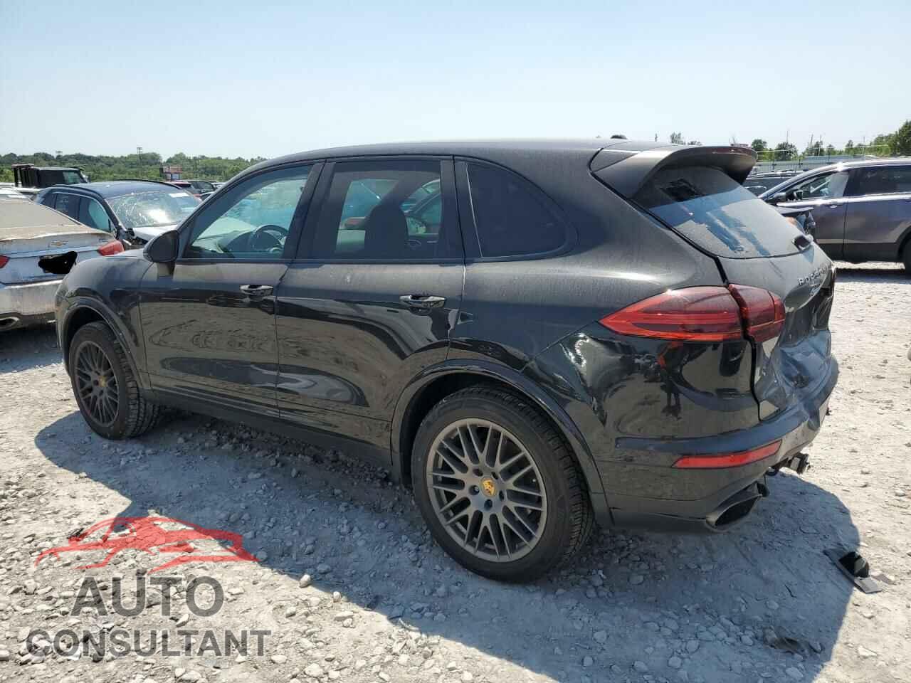 PORSCHE CAYENNE 2018 - WP1AA2A24JKA02545