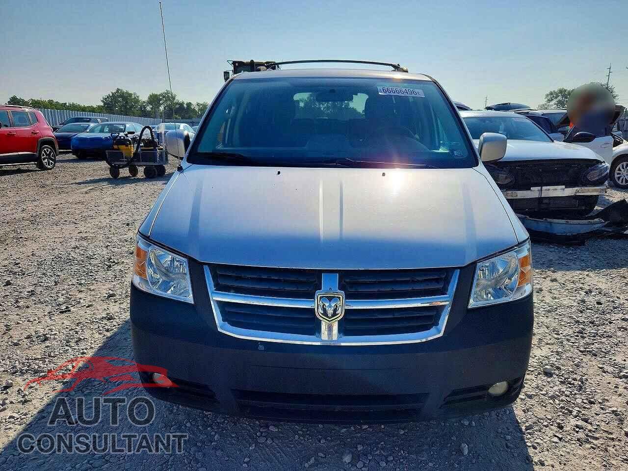 DODGE CARAVAN 2010 - 2D4RN5D12AR215740