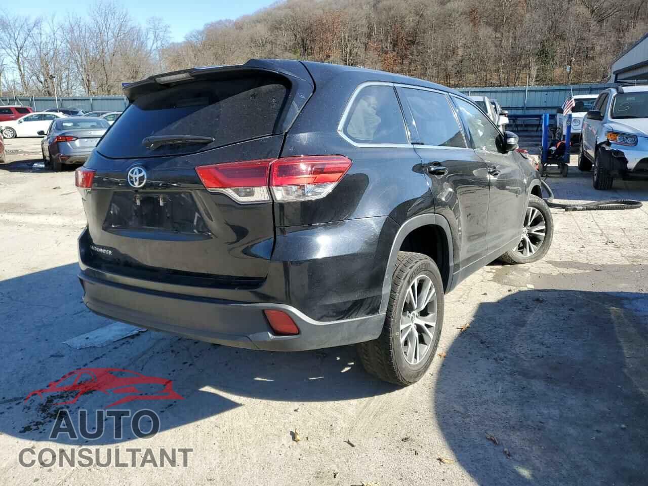 TOYOTA HIGHLANDER 2019 - 5TDZZRFH8KS299512