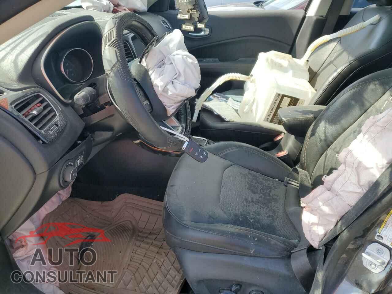 JEEP COMPASS 2019 - 3C4NJDCB8KT816905