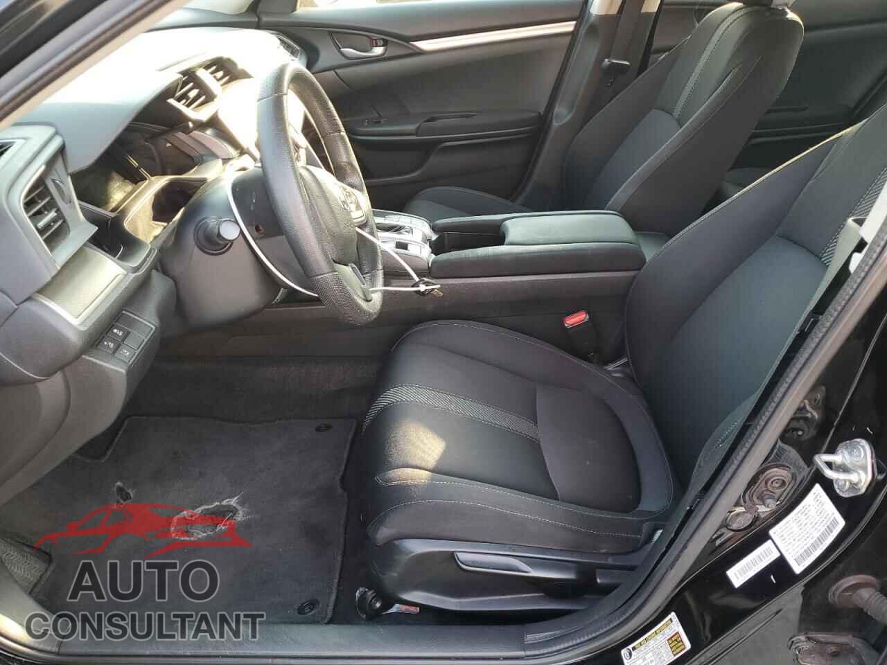 HONDA CIVIC 2017 - 2HGFC2F67HH577304