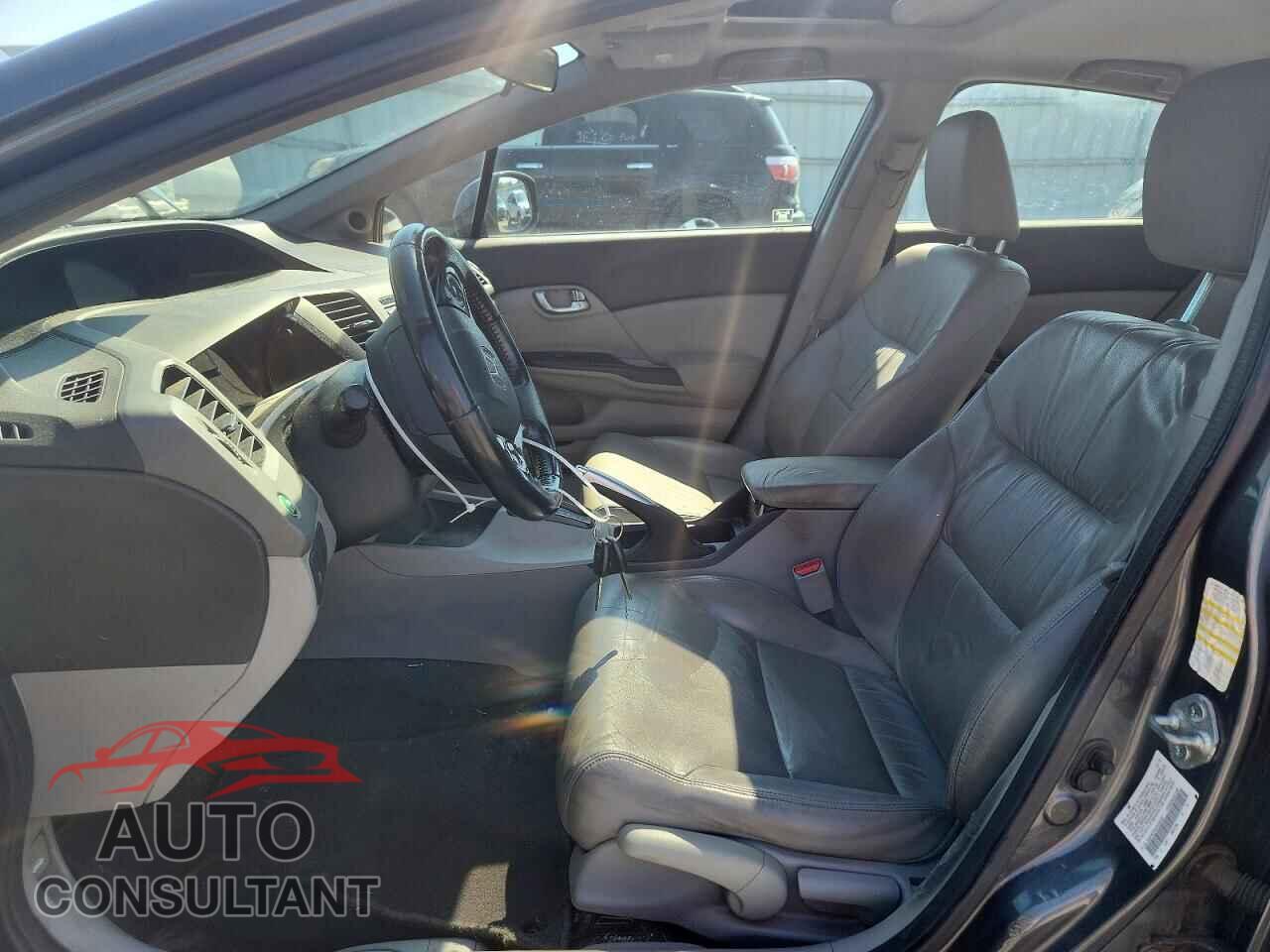 HONDA CIVIC 2012 - 2HGFB2F95CH545263