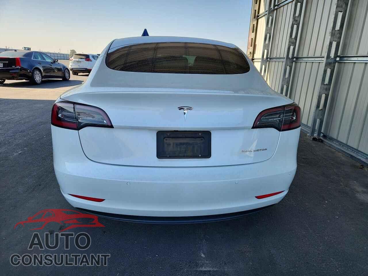 TESLA MODEL 3 2021 - 5YJ3E1EB7MF001295