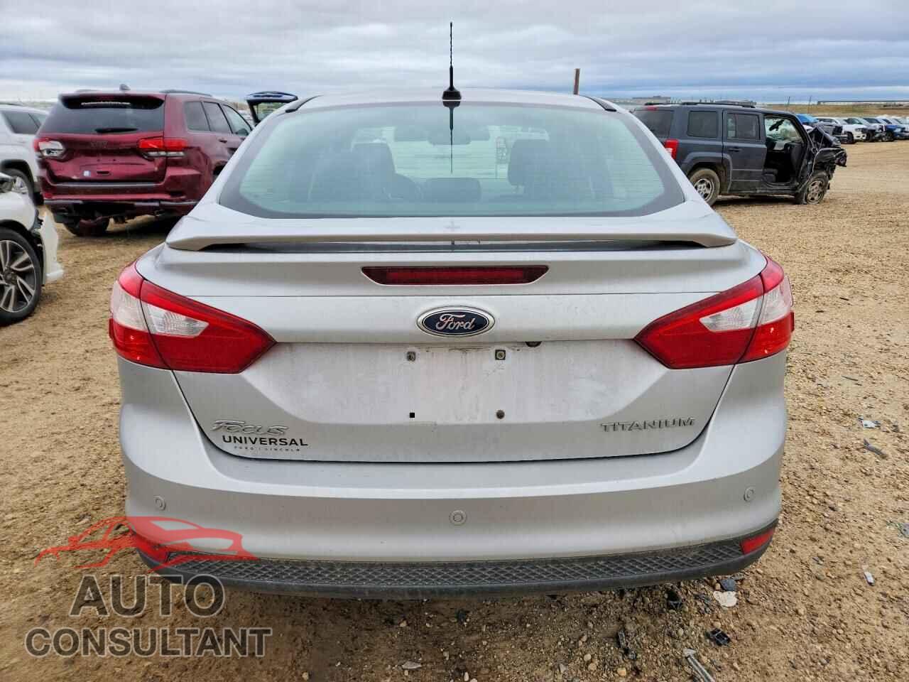 FORD FOCUS 2012 - 1FAHP3J22CL203352