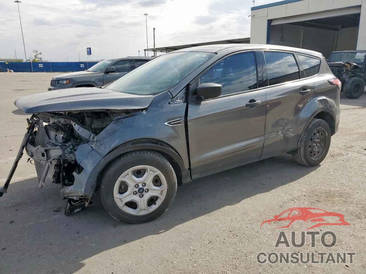 FORD ESCAPE 2018 - 1FMCU0F70JUC68476
