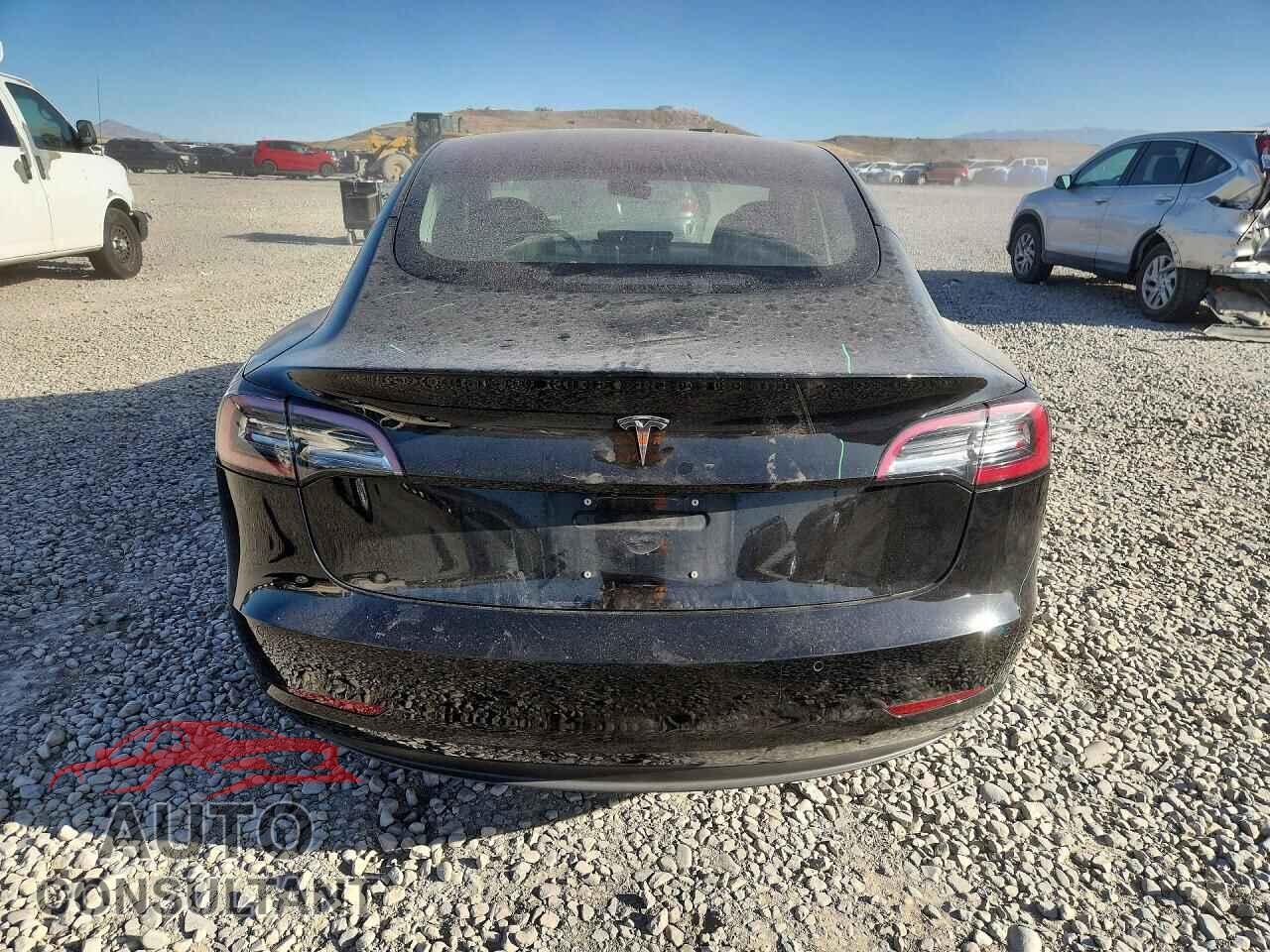 TESLA MODEL 3 2018 - 5YJ3E1EA5JF037554