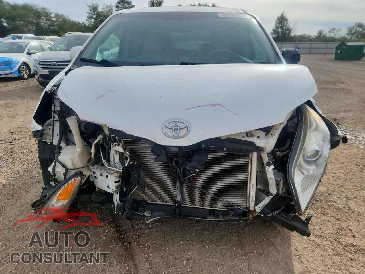 TOYOTA SIENNA 2012 - 5TDYK3DCXCS259647