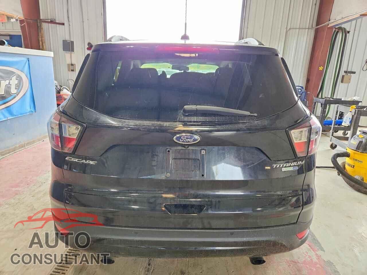 FORD ESCAPE 2017 - 1FMCU9JD7HUC89708