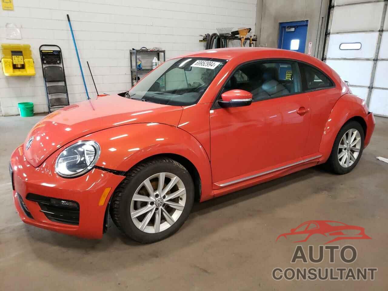 VOLKSWAGEN BEETLE 2018 - 3VWFD7ATXJM712902