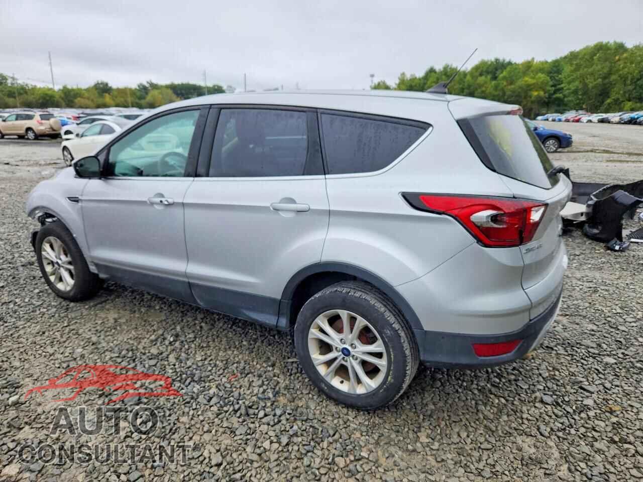 FORD ESCAPE 2019 - 1FMCU9GD1KUB17768