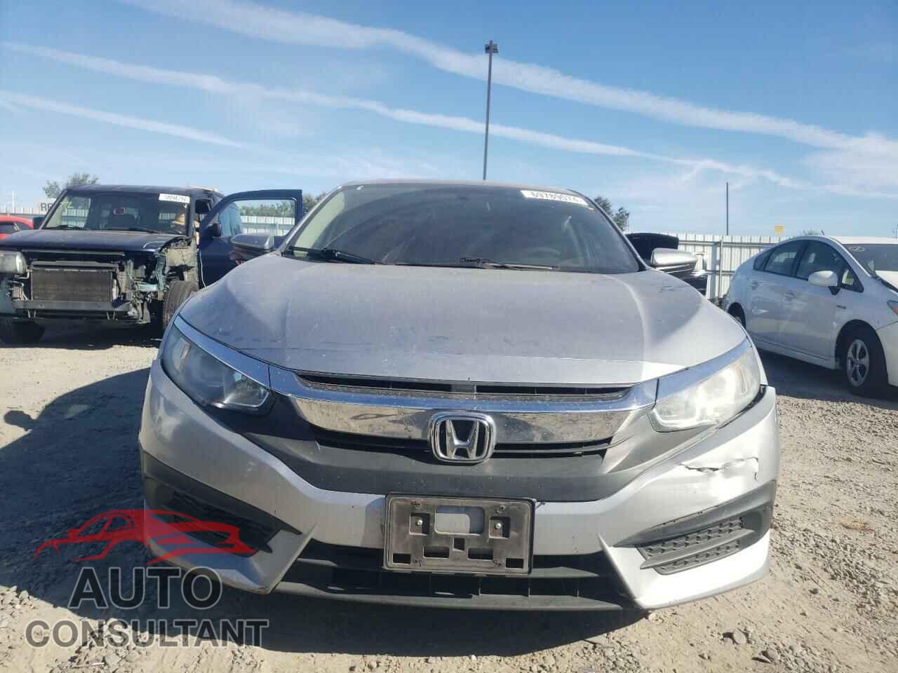 HONDA CIVIC 2017 - 19XFC2F78HE201682