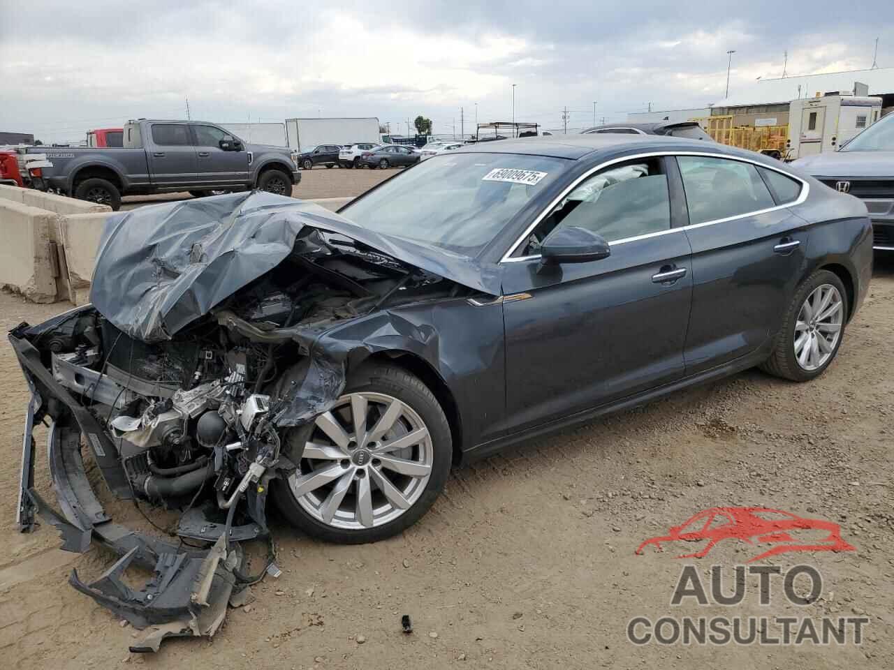 AUDI A5 2018 - WAUBNDF54JA025318