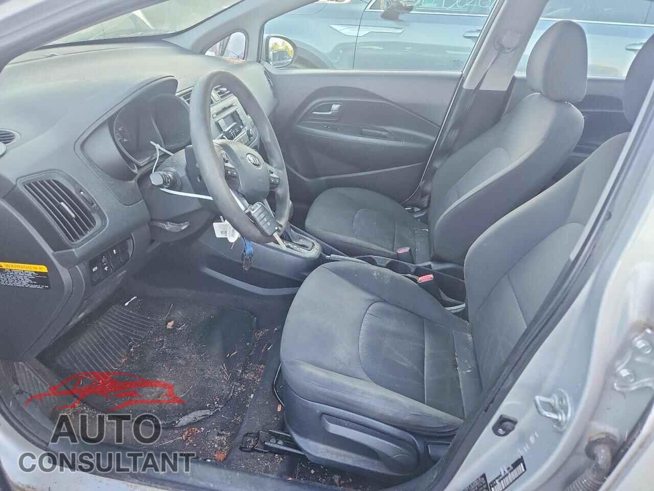 KIA RIO 2014 - KNADM4A39E6361086