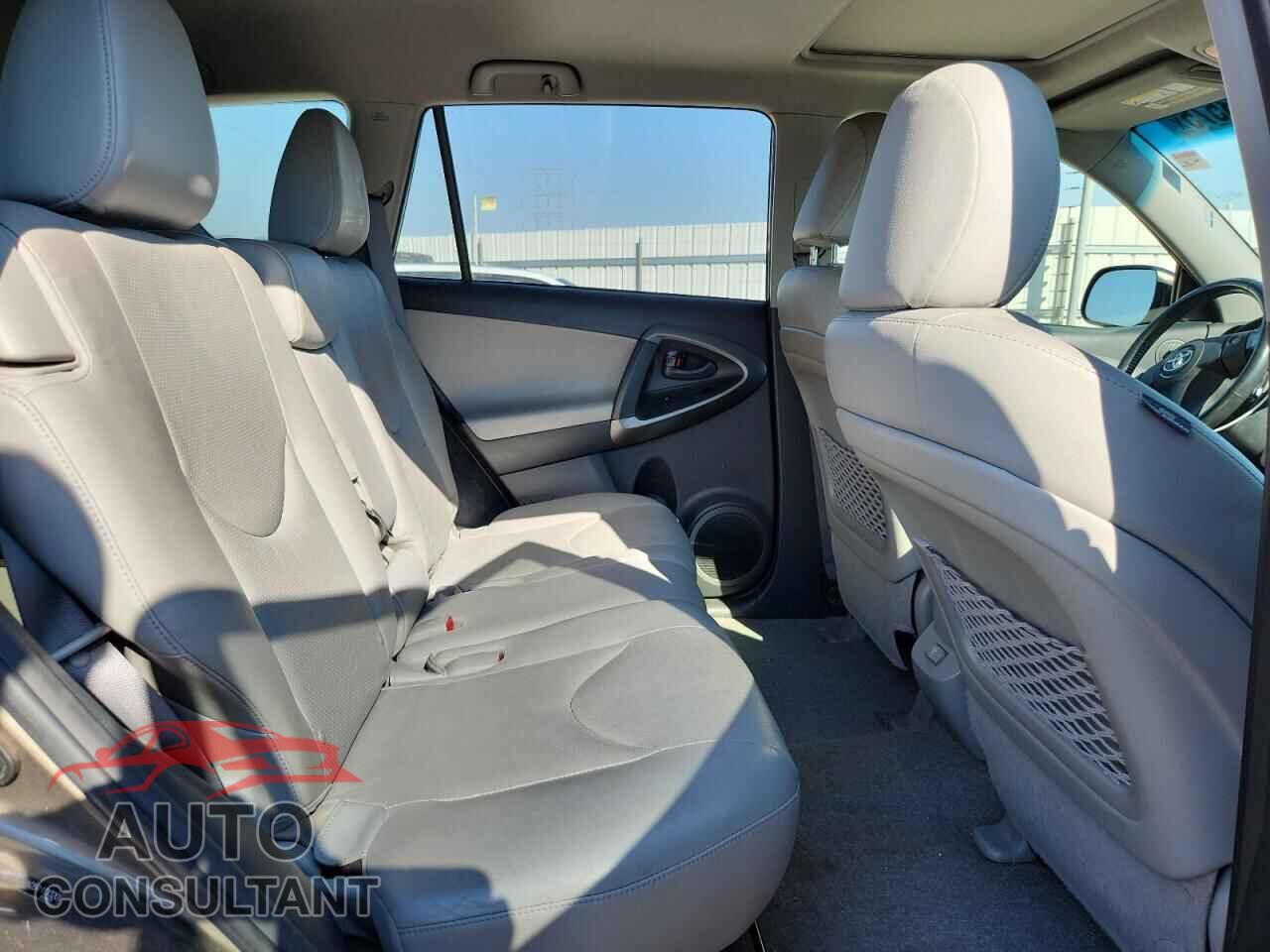 TOYOTA RAV4 2012 - JTMDK4DV6C5110020