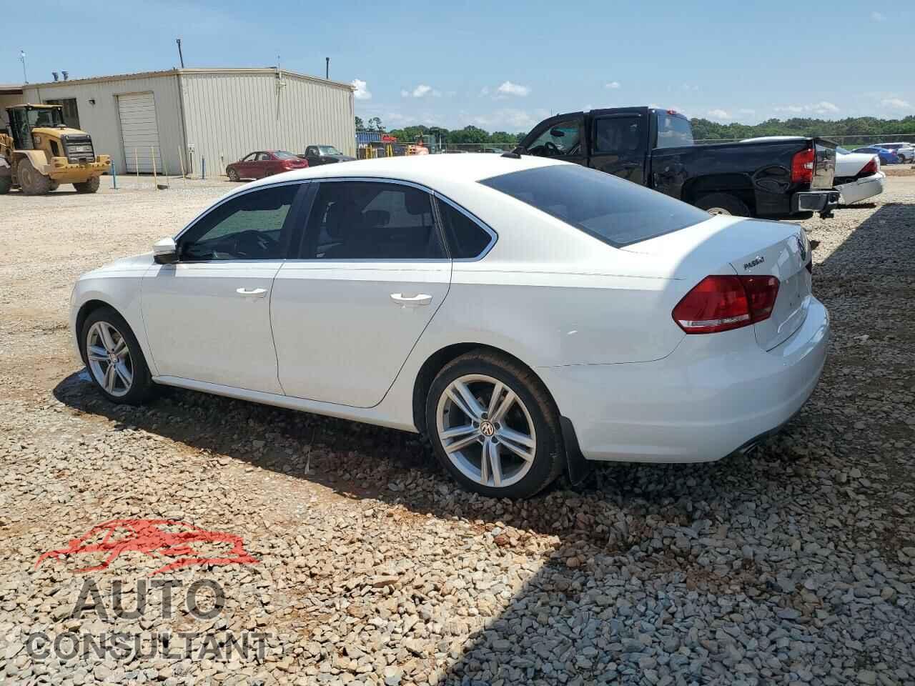 VOLKSWAGEN PASSAT 2014 - 1VWBN7A35EC004527