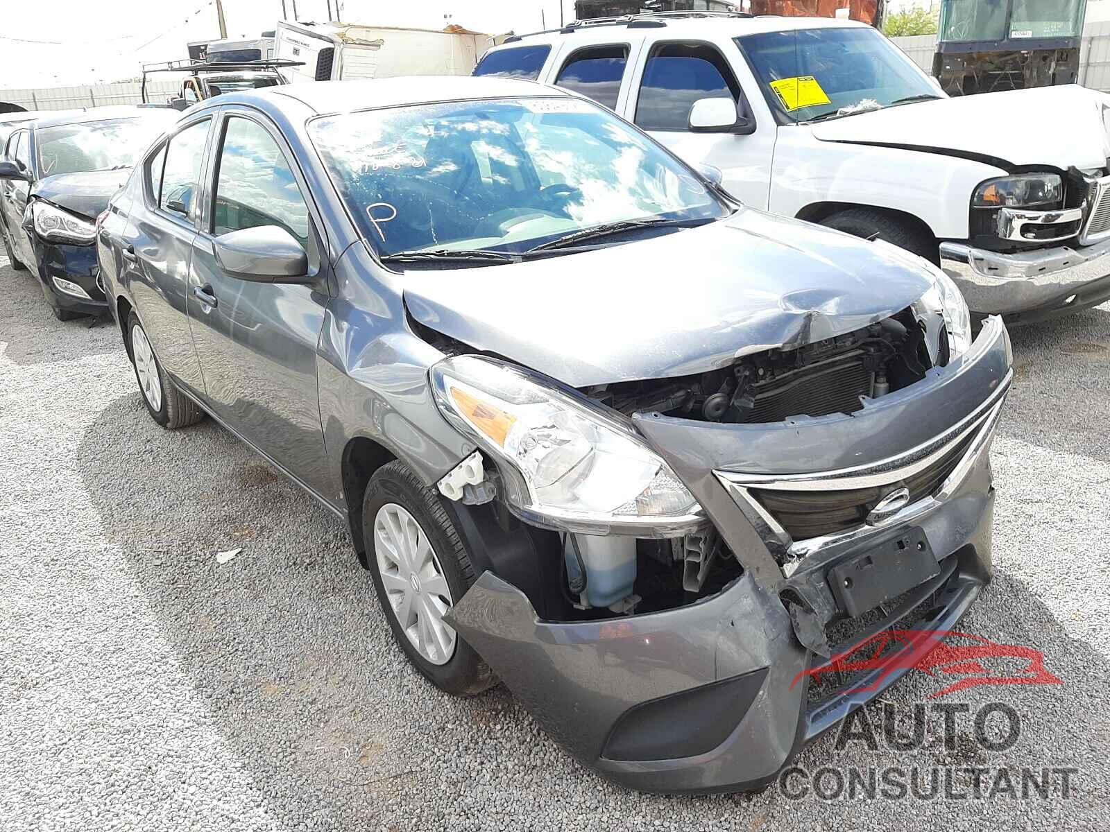 NISSAN VERSA 2017 - 3N1CN7AP4HL895013