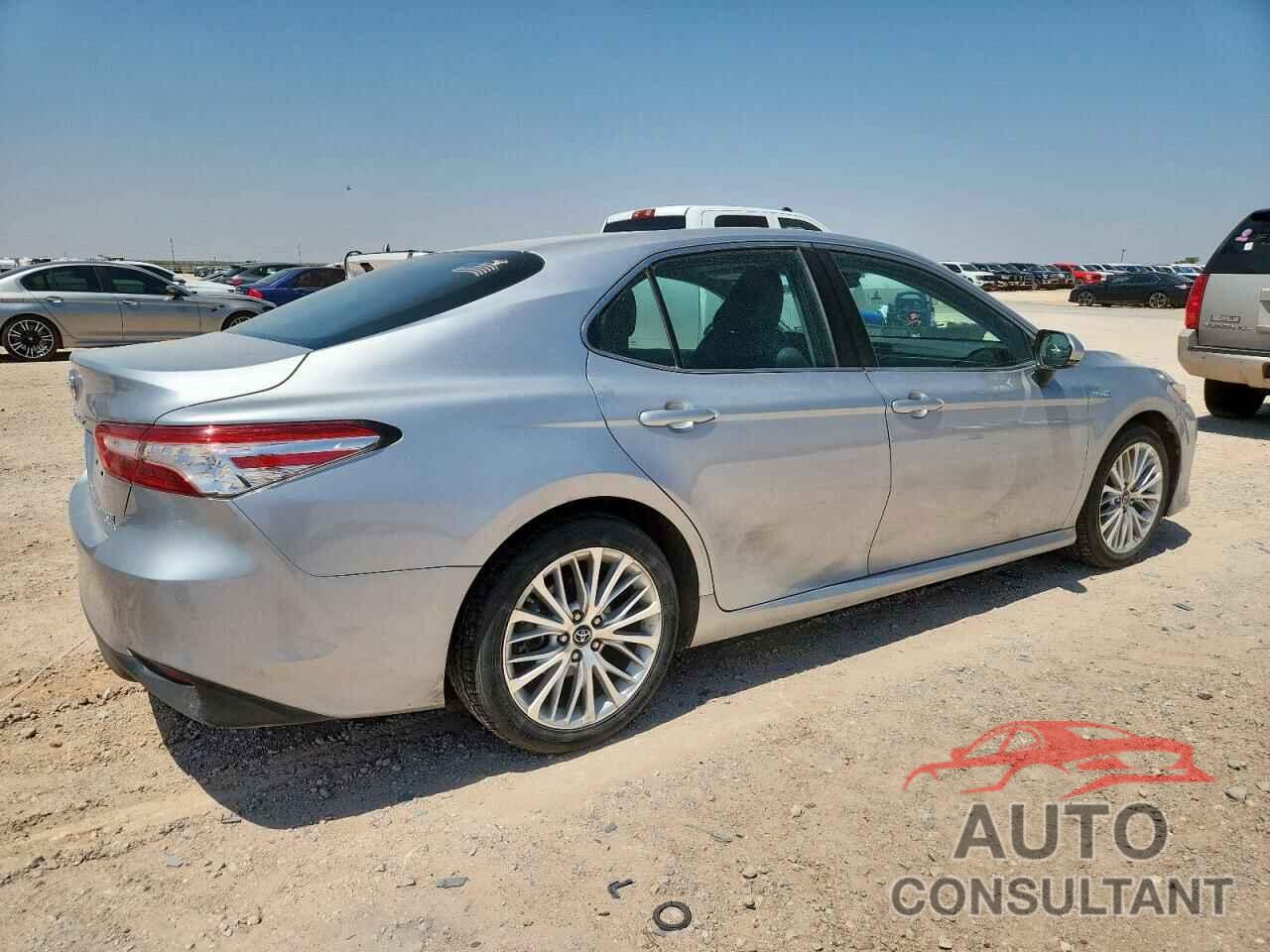 TOYOTA CAMRY 2018 - 4T1B21HK5JU008793