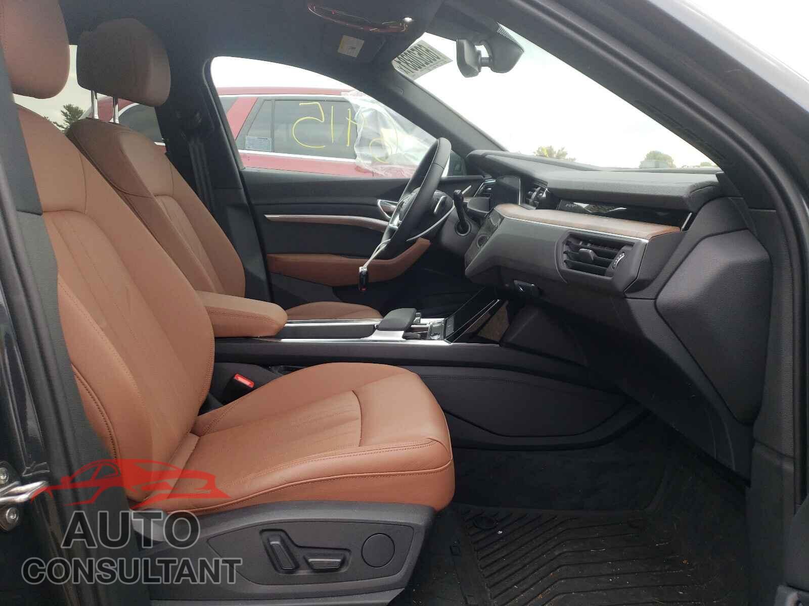 AUDI E-TRON 2021 - WA1AAAGE2MB008128