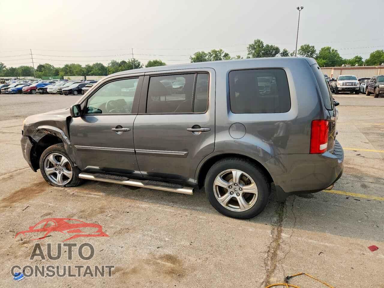 HONDA PILOT 2013 - 5FNYF4H59DB008596