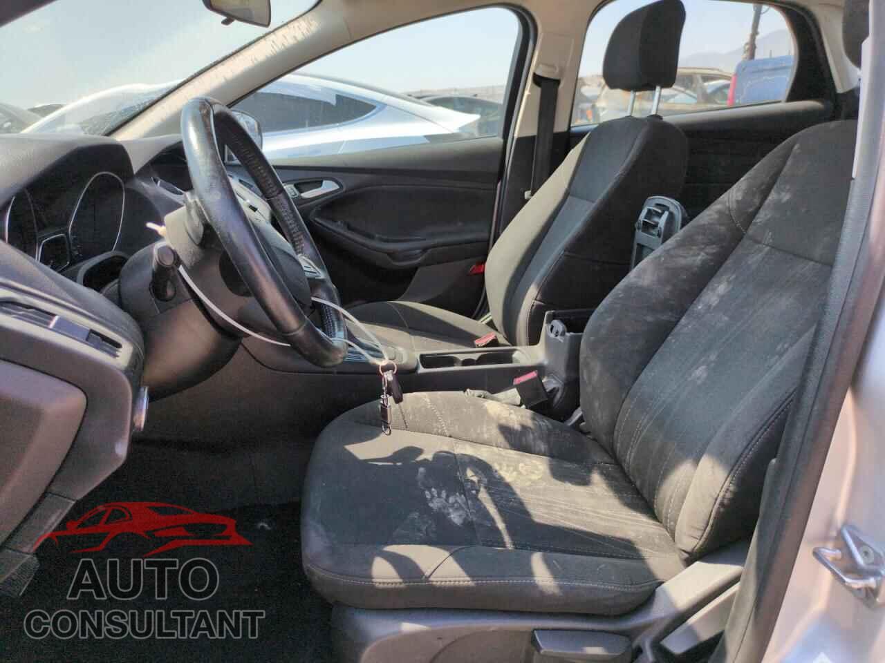 FORD FOCUS 2015 - 1FADP3F28FL324060