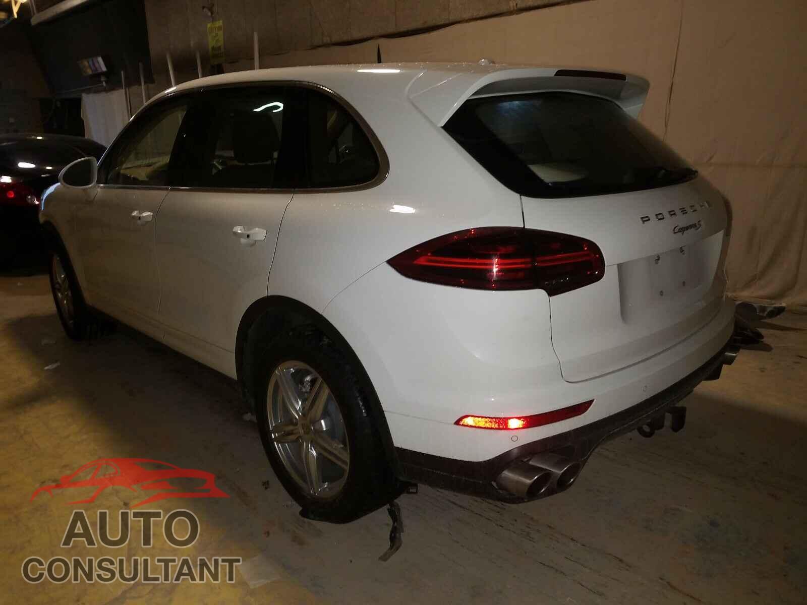 PORSCHE CAYENNE 2016 - WP1AB2A23GLA97082